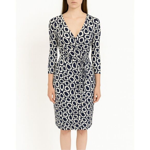 DVF Diane von Furstenberg New Julian Two Wrap Dress Sz 2 Silk Geometric Print - Picture 10 of 10